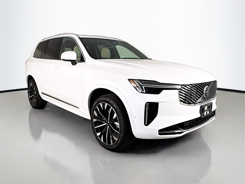 2026 Volvo XC90 Plus's photo