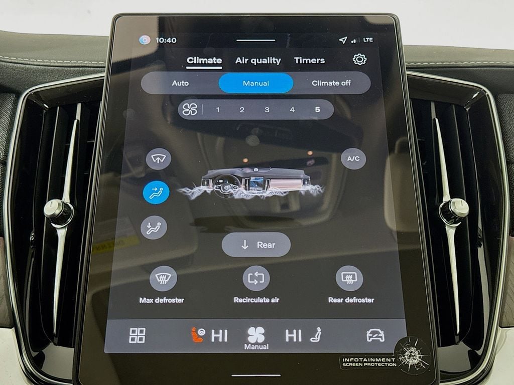 2026 Volvo XC90 Ultra - Photo 16