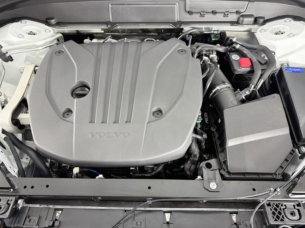2026 Volvo XC60 Plus - Photo 30