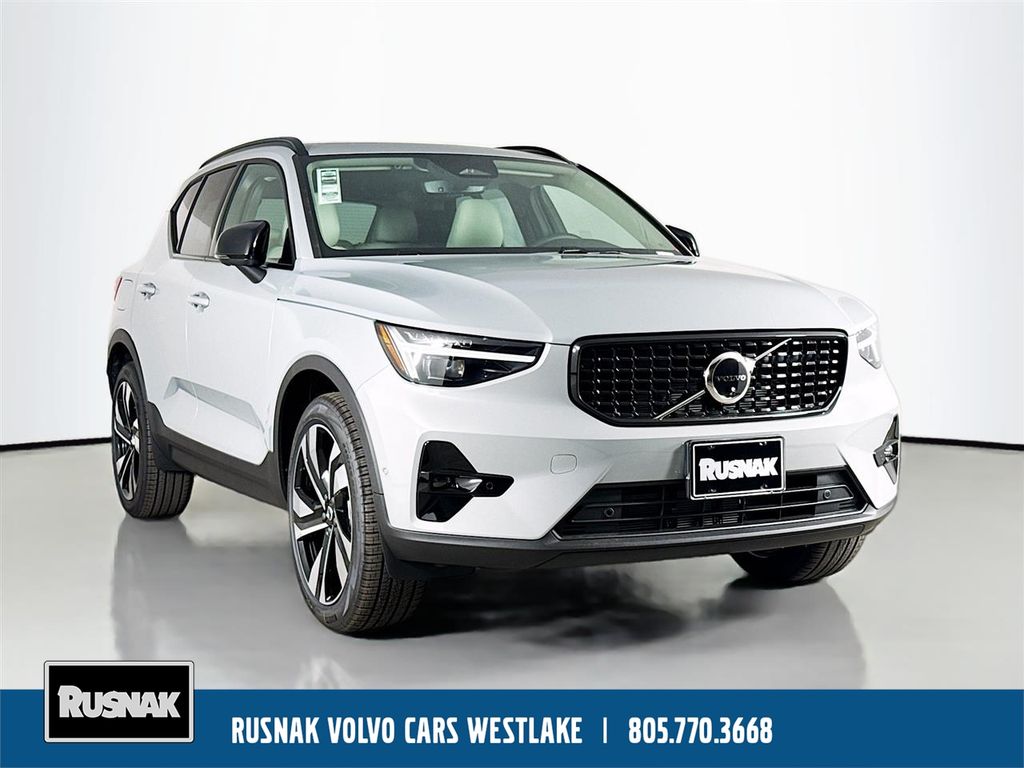 2026 Volvo XC40 B5 Ultra Dark AWD's photo