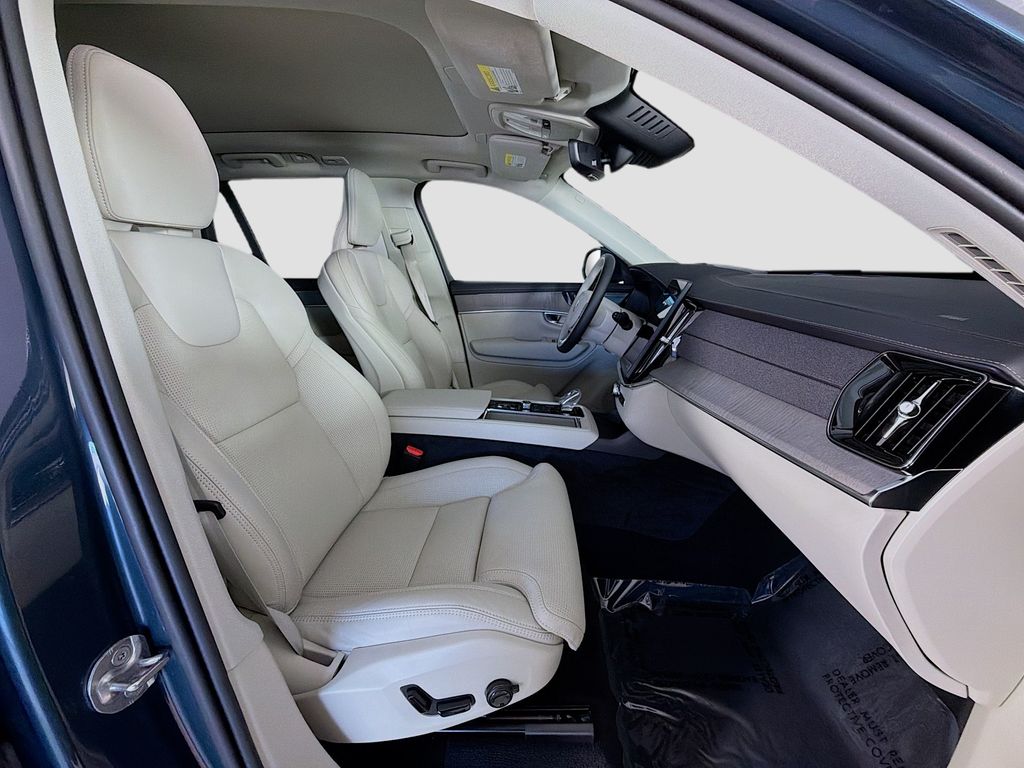 2026 Volvo XC90 Ultra - Photo 31