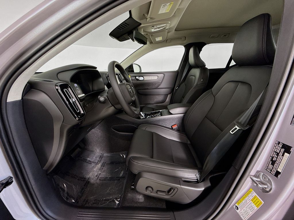 2026 Volvo XC40 Ultra - Photo 21