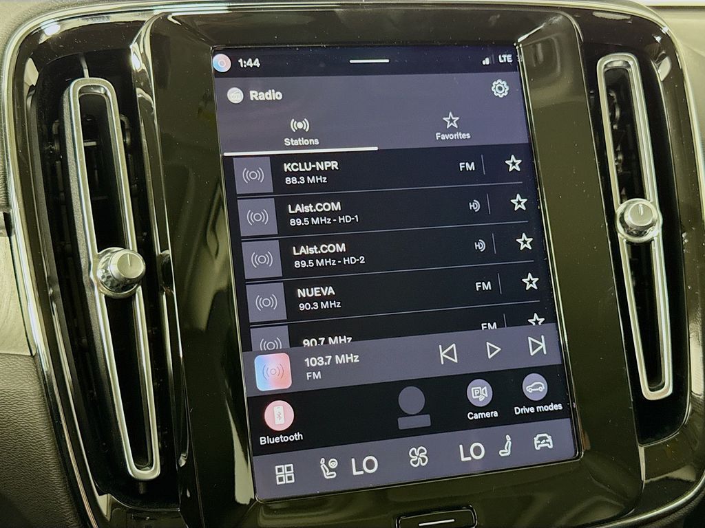2026 Volvo XC40 Ultra - Photo 14