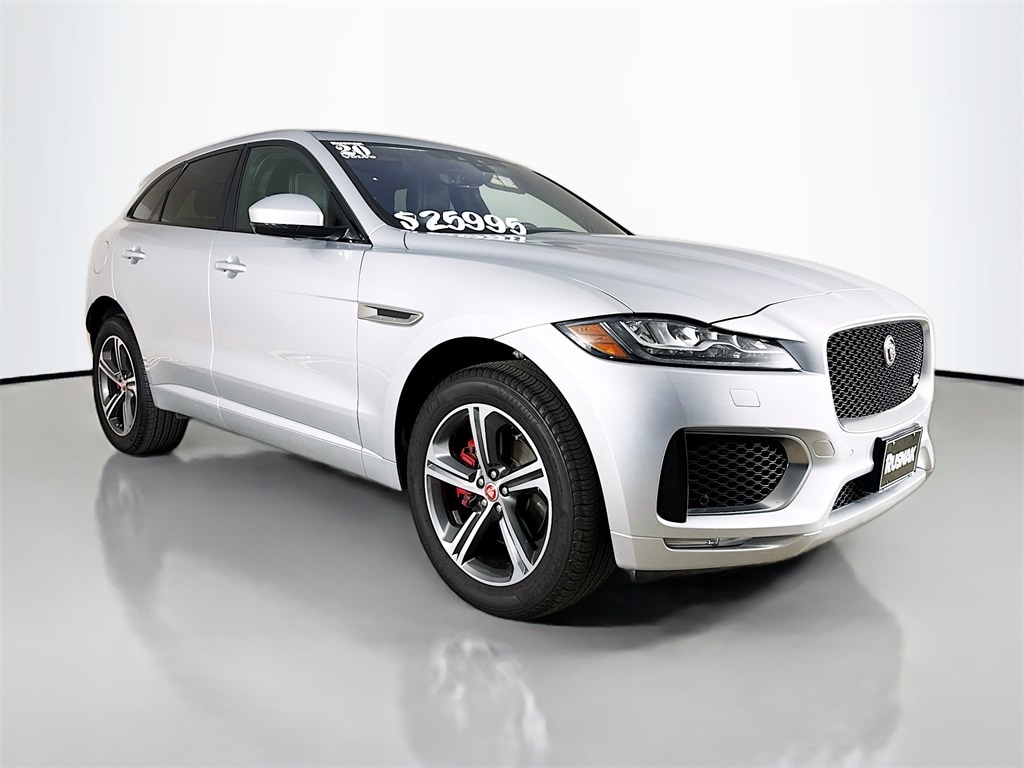 2020 Jaguar F-PACE S's photo
