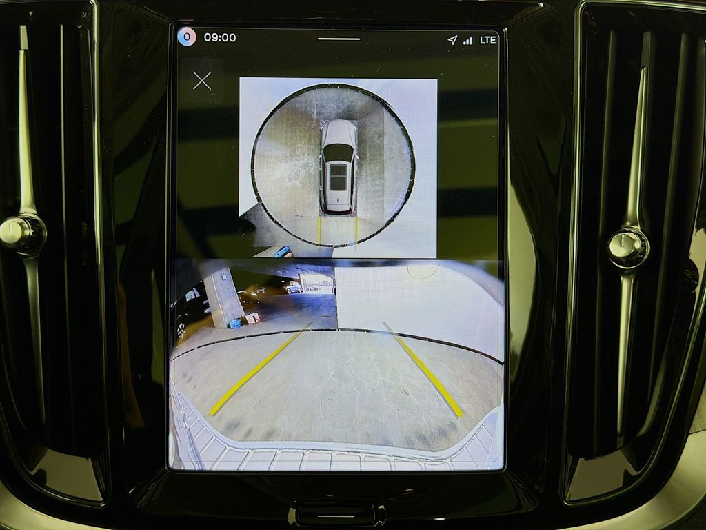2026 Volvo V60 Cross Country Ultra - Photo 14