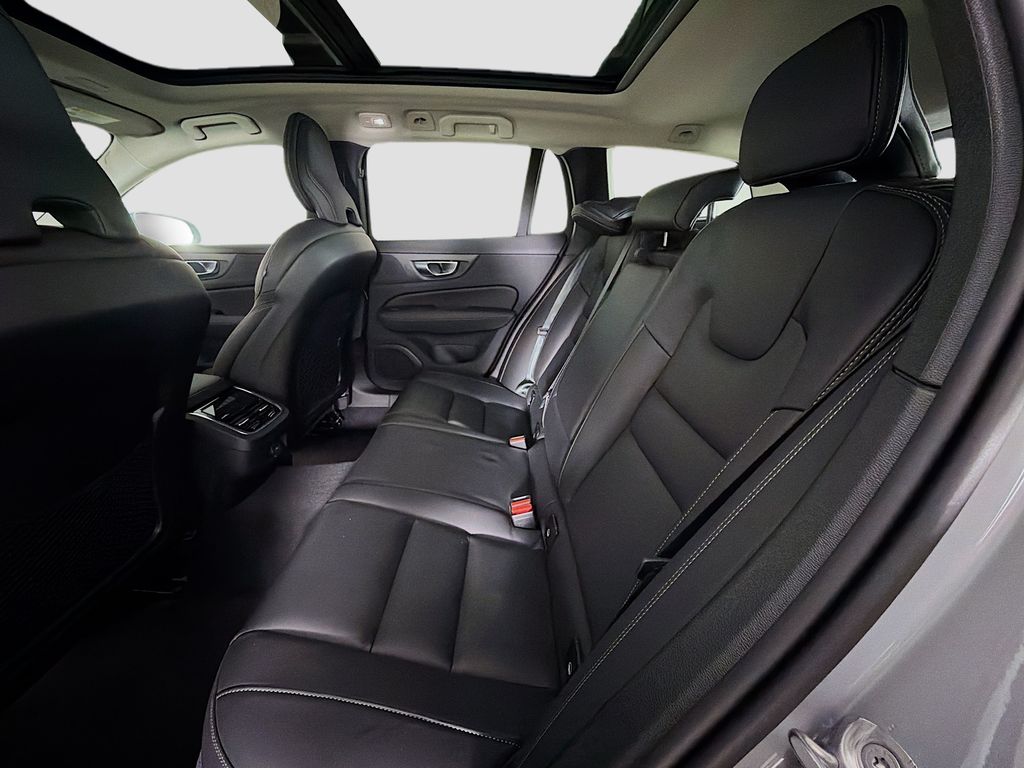 2026 Volvo V60 Cross Country Ultra - Photo 26
