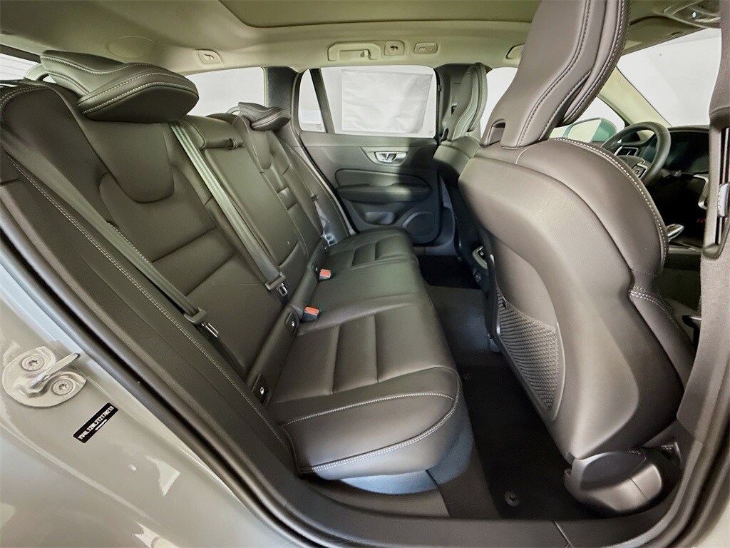 2026 Volvo V60 Cross Country Ultra - Photo 29