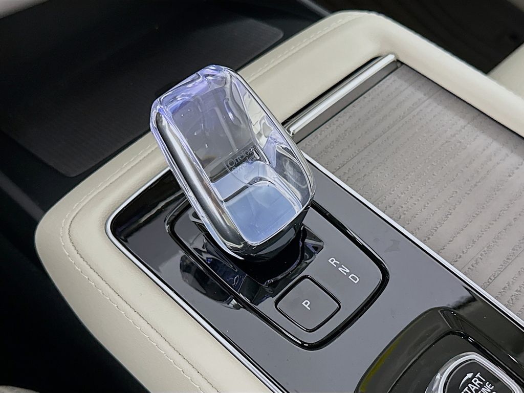 2026 Volvo XC90 Ultra - Photo 17