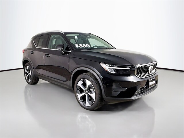 2025 Volvo XC40 B5 Core AWD SUV