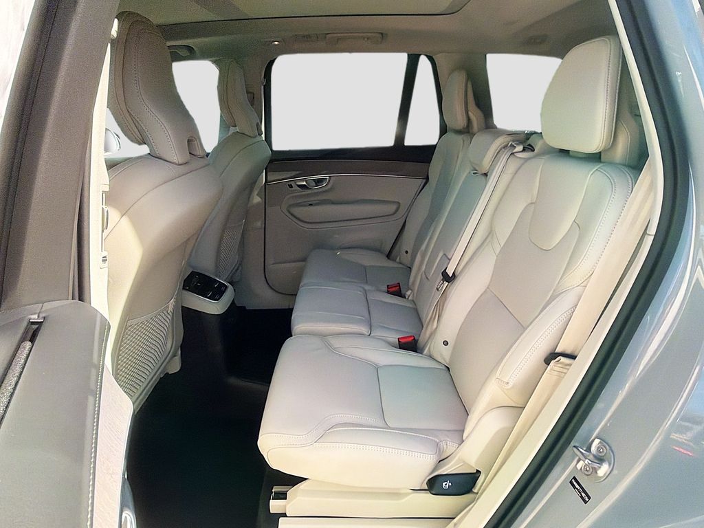 2026 Volvo XC90 Ultra - Photo 25