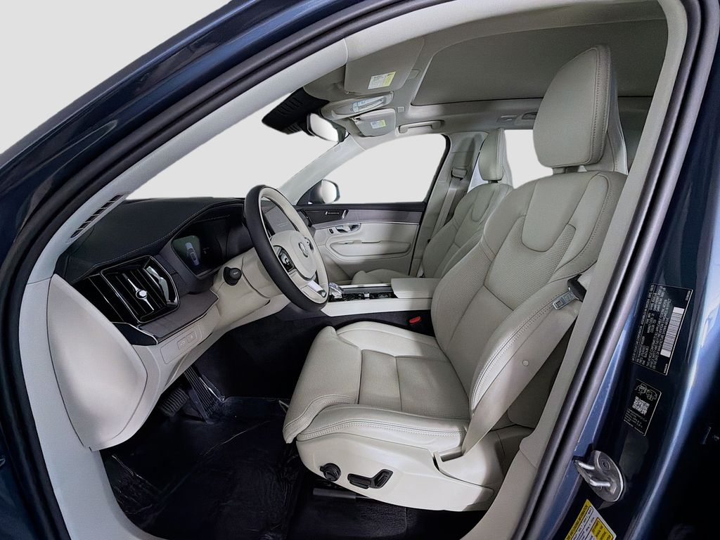 2026 Volvo XC90 Ultra - Photo 22