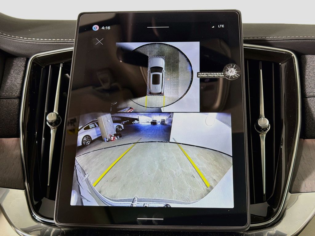 2026 Volvo XC90 Ultra - Photo 14