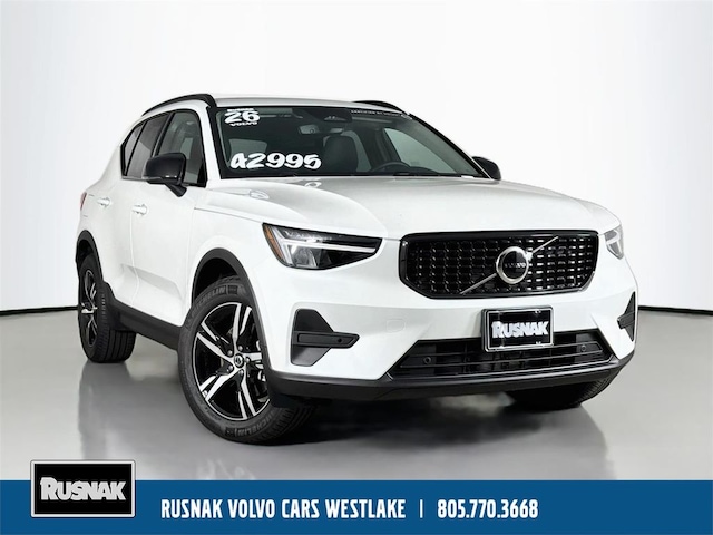 2026 Volvo XC40 B5 Core SUV