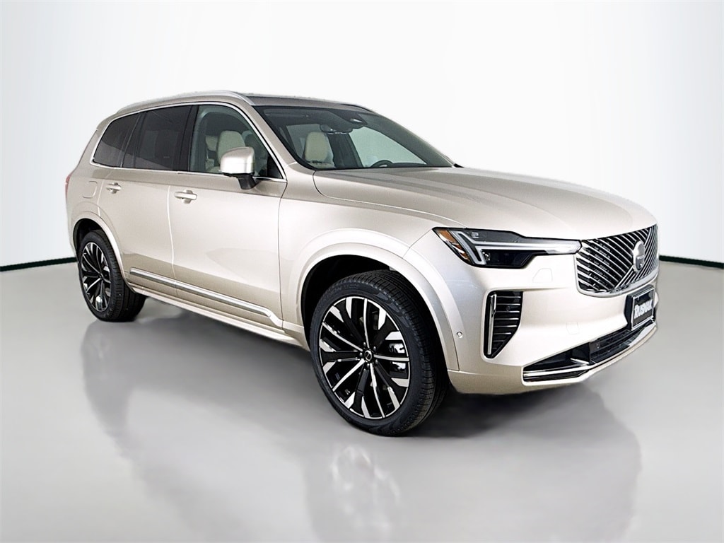 2026 Volvo XC90 Plus's photo