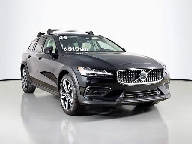 2026 Volvo V60 Cross Country B5 Plus Wagon