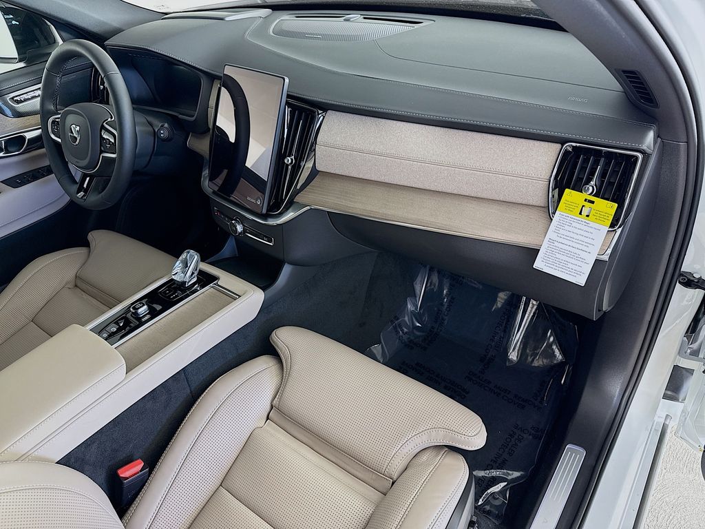 2026 Volvo XC90 Ultra - Photo 31