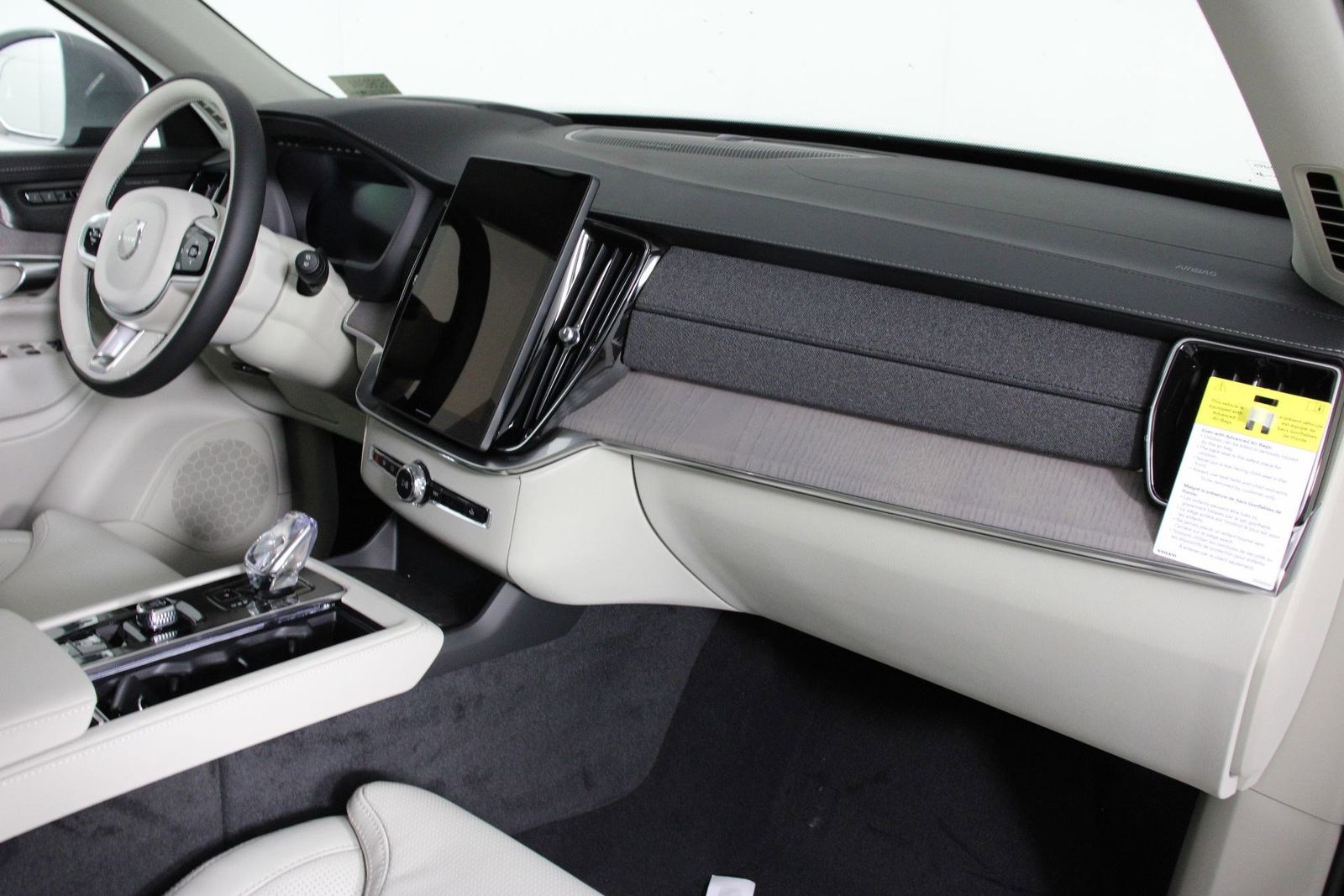 2026 Volvo XC90 Ultra - Photo 8