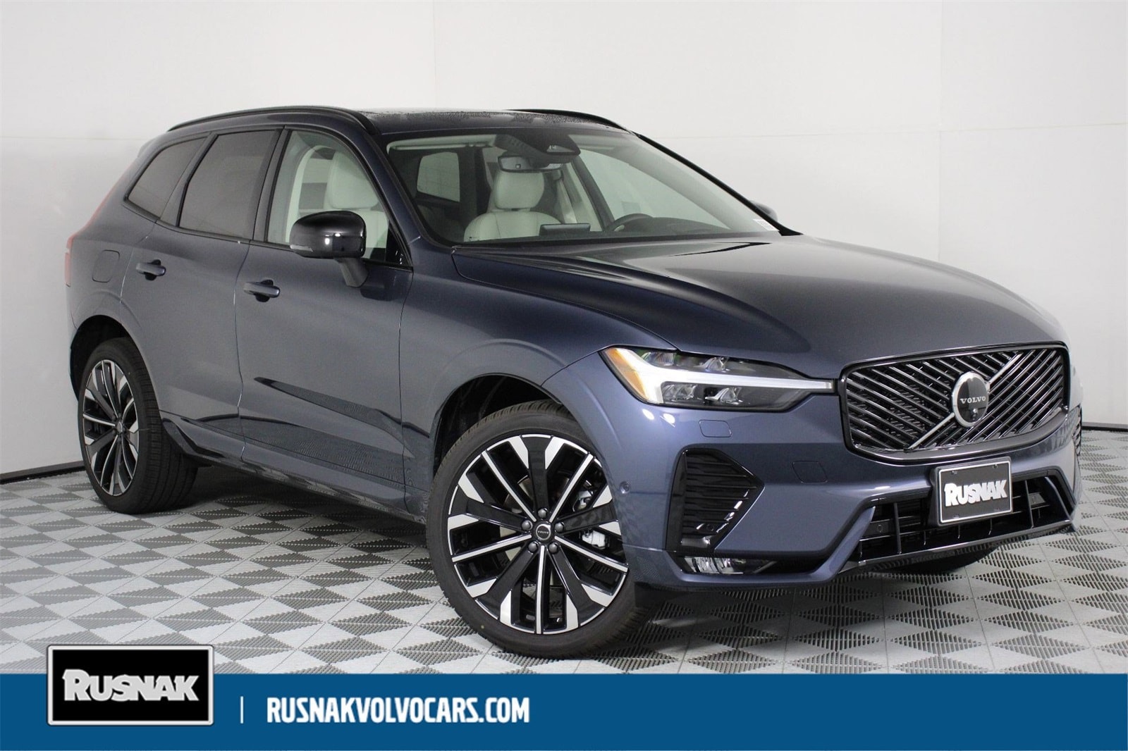 2026 Volvo XC60 Ultra's photo