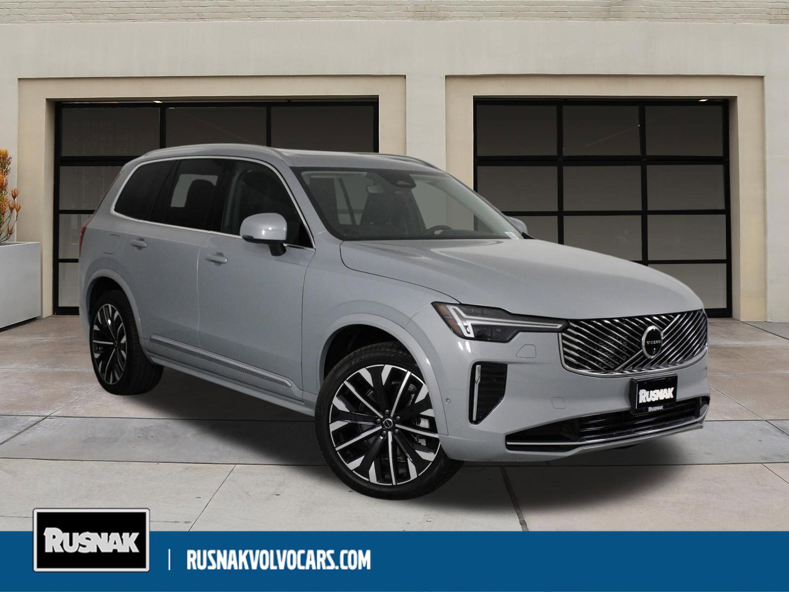 2026 Volvo XC90 B5 Plus Bright 4WD's photo
