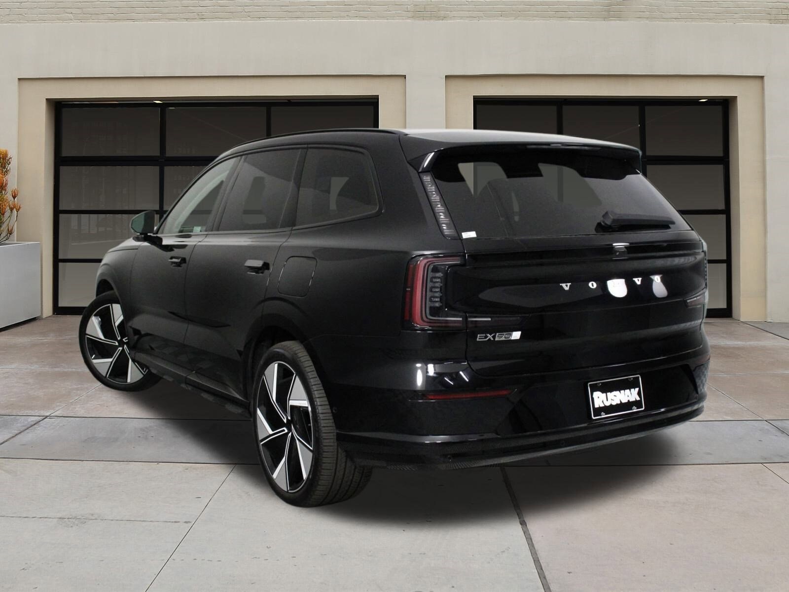 2025 Volvo EX90 Twin Motor Performance Ultra photo 3
