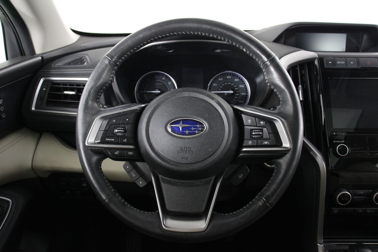 2019 Subaru Ascent Limited photo 3