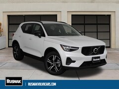 2026 Volvo XC40 B5 Core AWD SUV