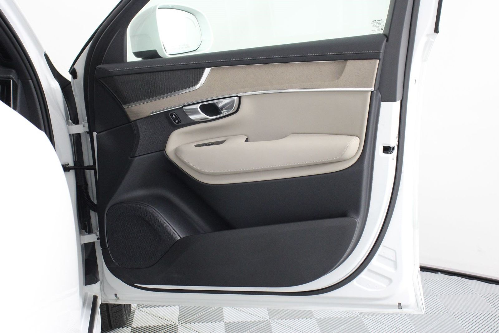 2026 Volvo XC90 Core - Photo 21