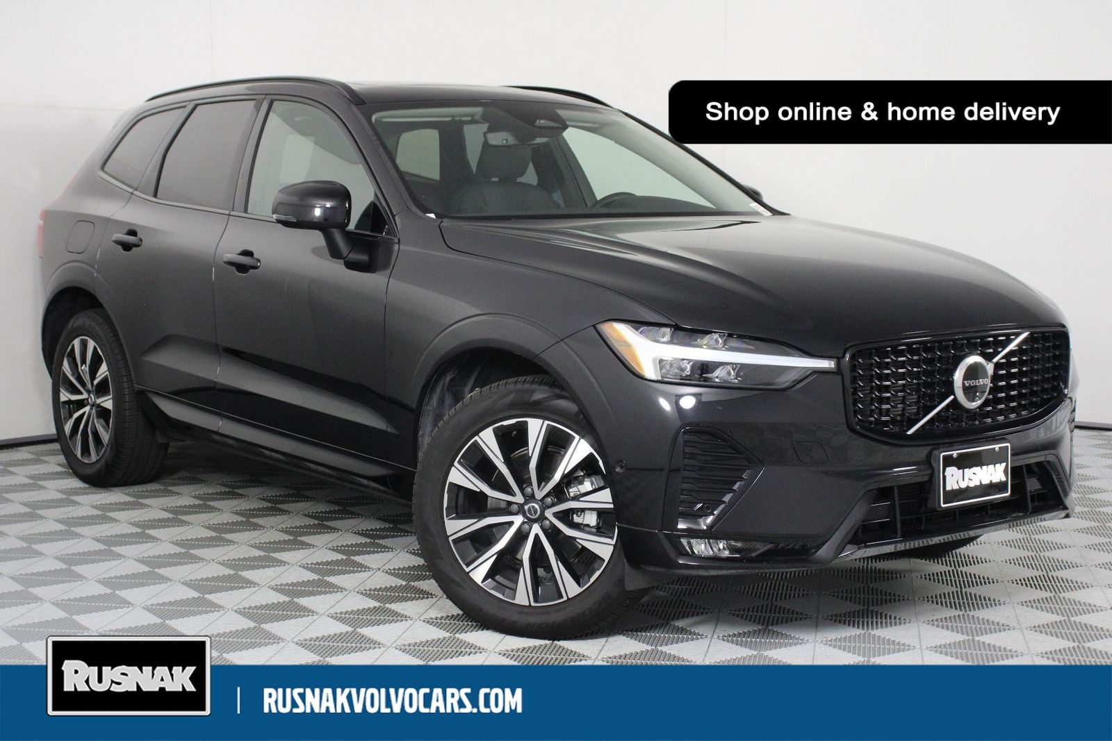 2025 Volvo XC60 B5 Plus Dark AWD's photo