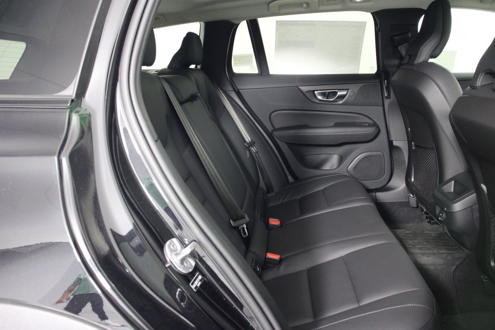 2026 Volvo V60 Cross Country Plus - Photo 10