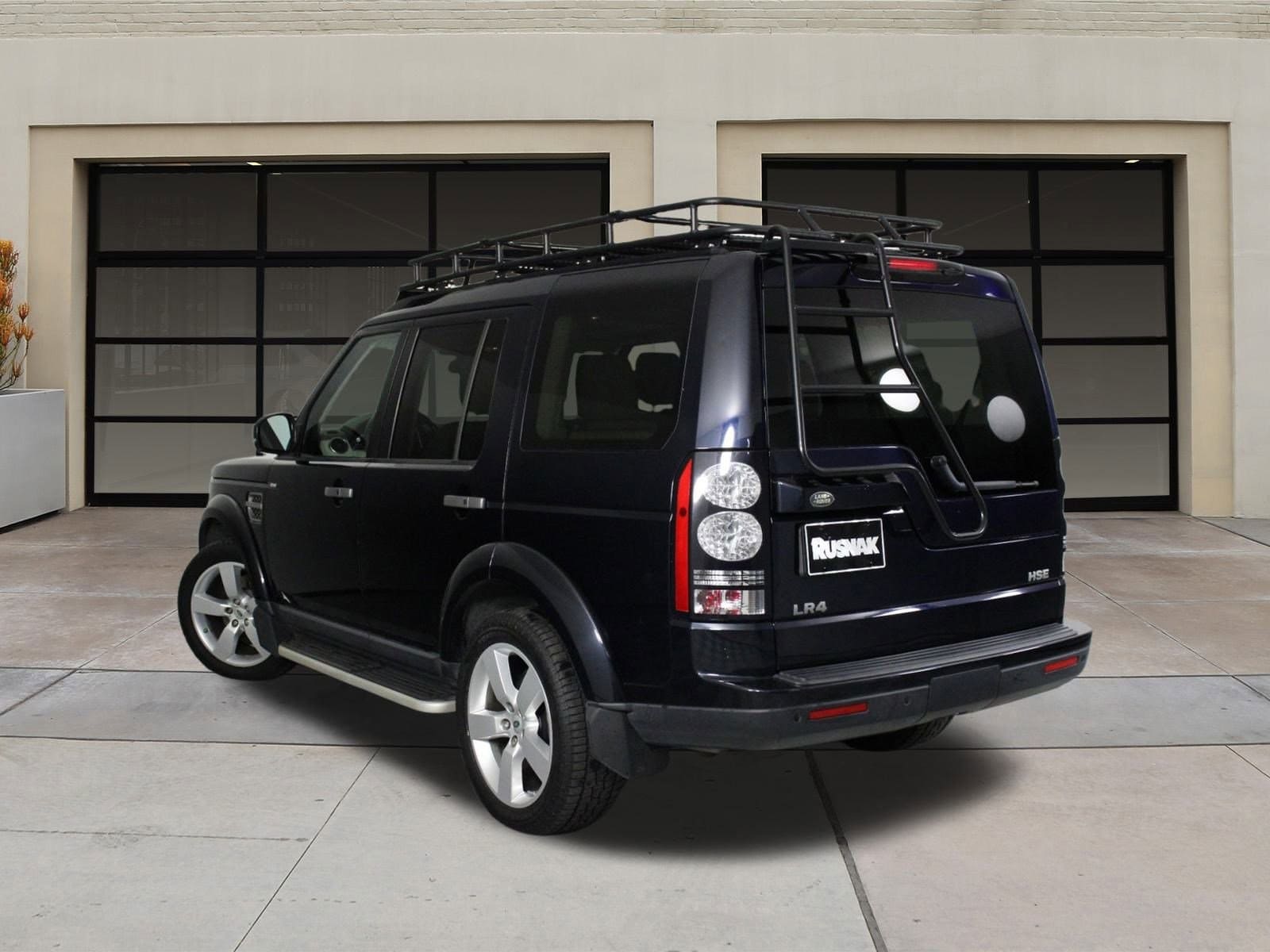 Used 2016 Land Rover LR4 HSE with VIN SALAG2V63GA790898 for sale in Pasadena, CA