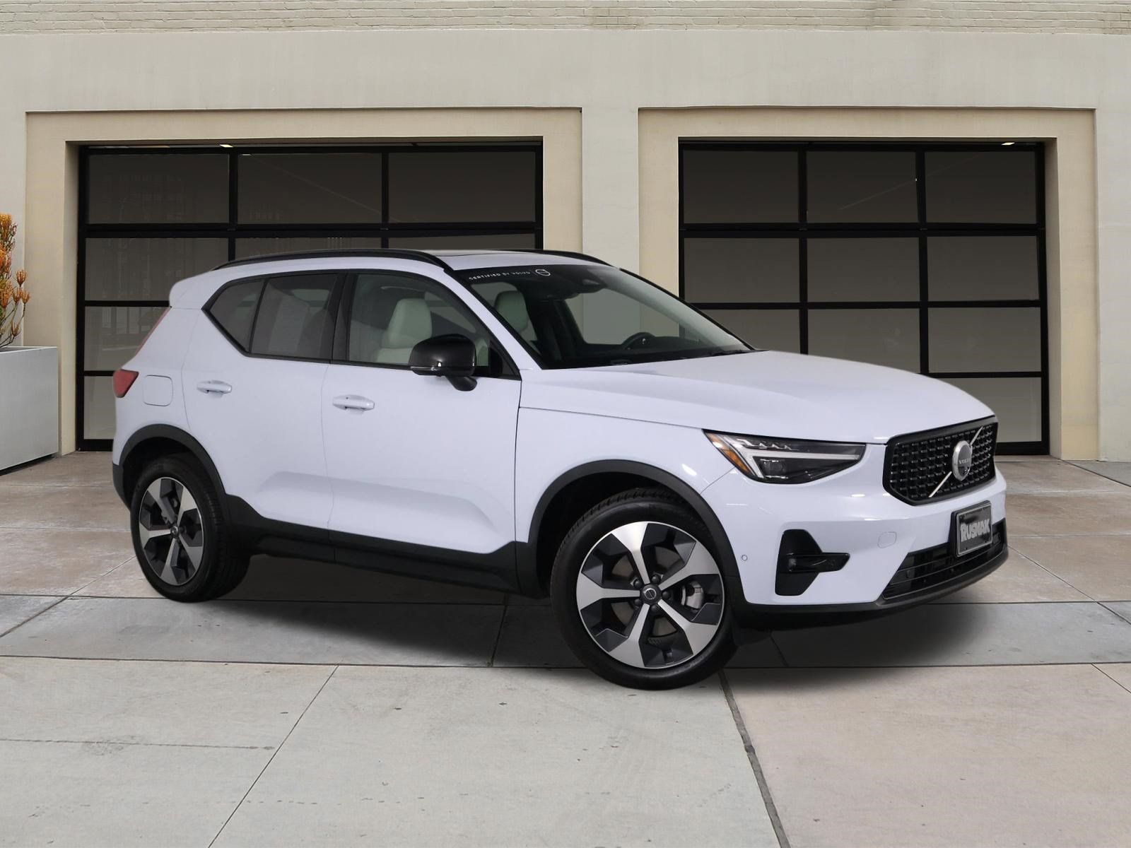 2026 Volvo XC40 Plus - Photo 34