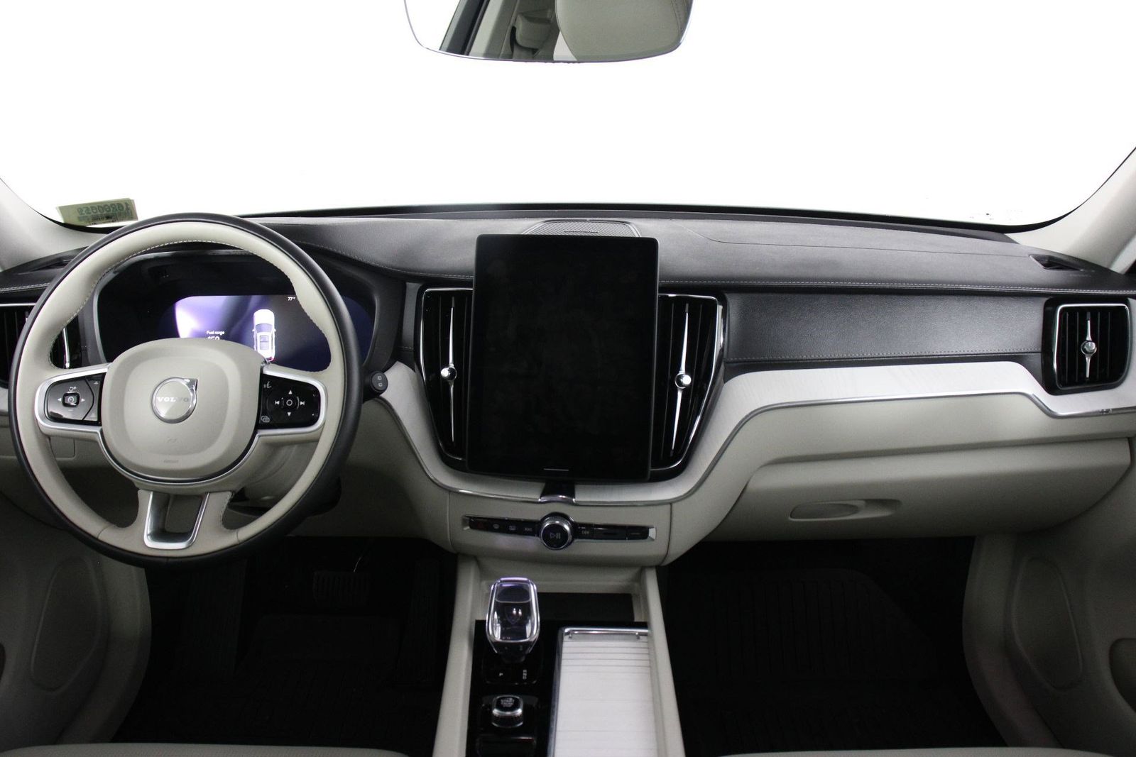 2026 Volvo XC60 B5 Ultra photo 6