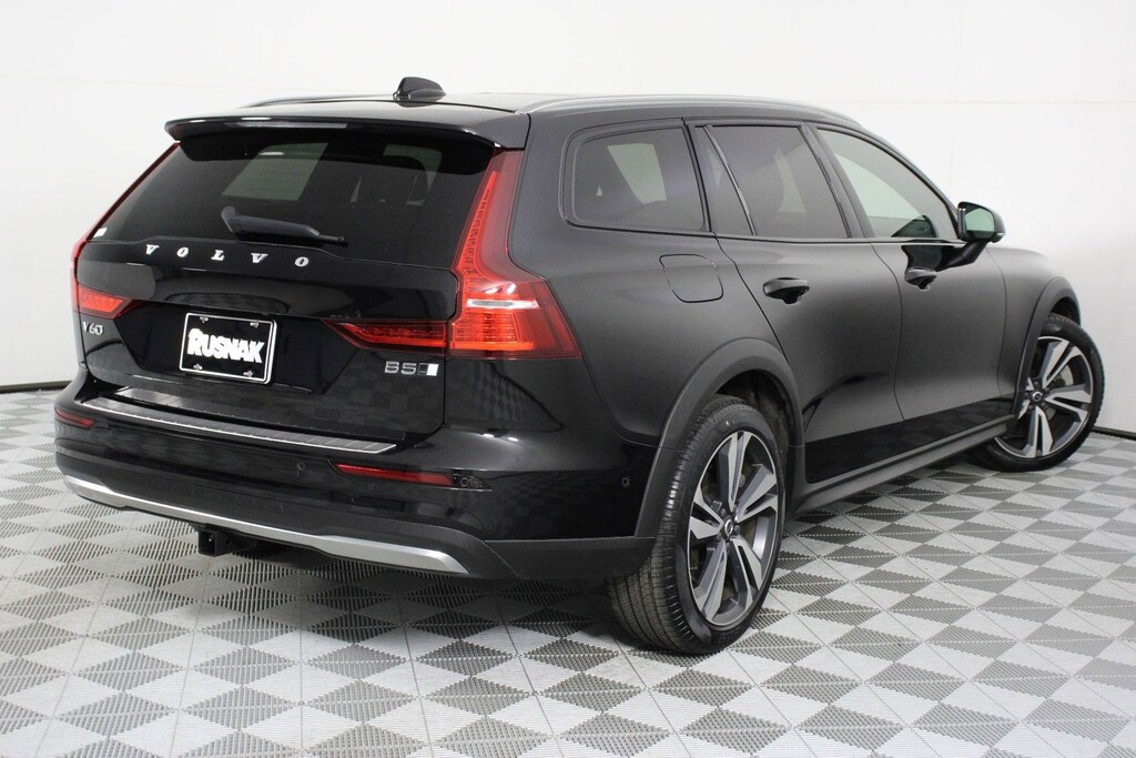 Certified 2023 Volvo V60 Cross Country B5 Plus Wagon