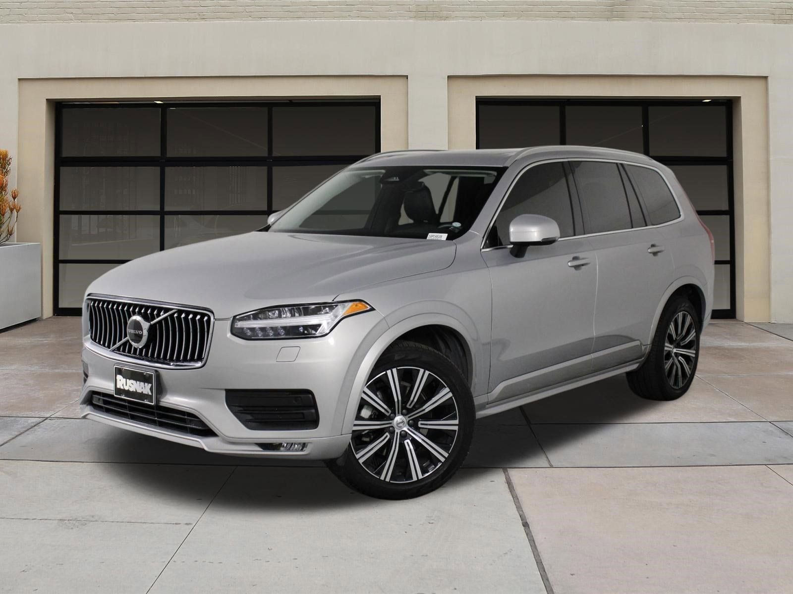 2023 Volvo XC90 B5 Core photo 2