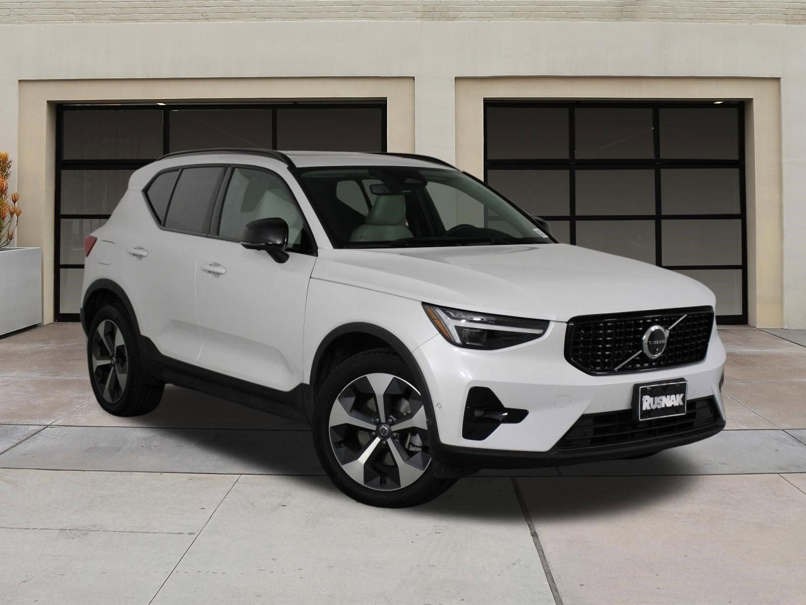2026 Volvo XC40 Plus - Photo 34
