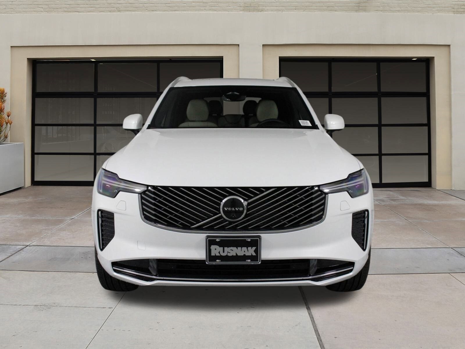 2026 Volvo XC90 photo 2
