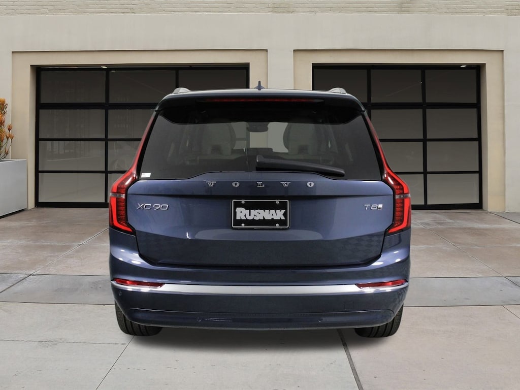 New 2026 Volvo XC90 plug-in hybrid T8 Ultra 7-Seater SUV