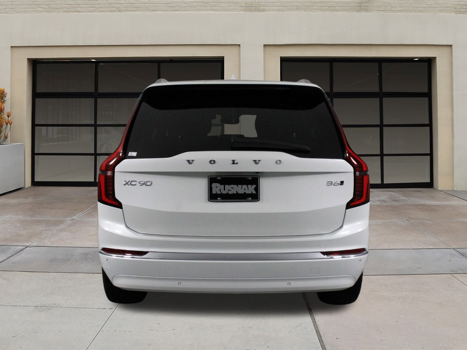 2025 Volvo XC90 Plus photo 4