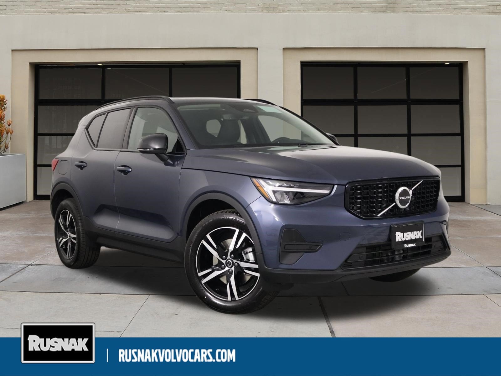 2026 Volvo XC40 Core