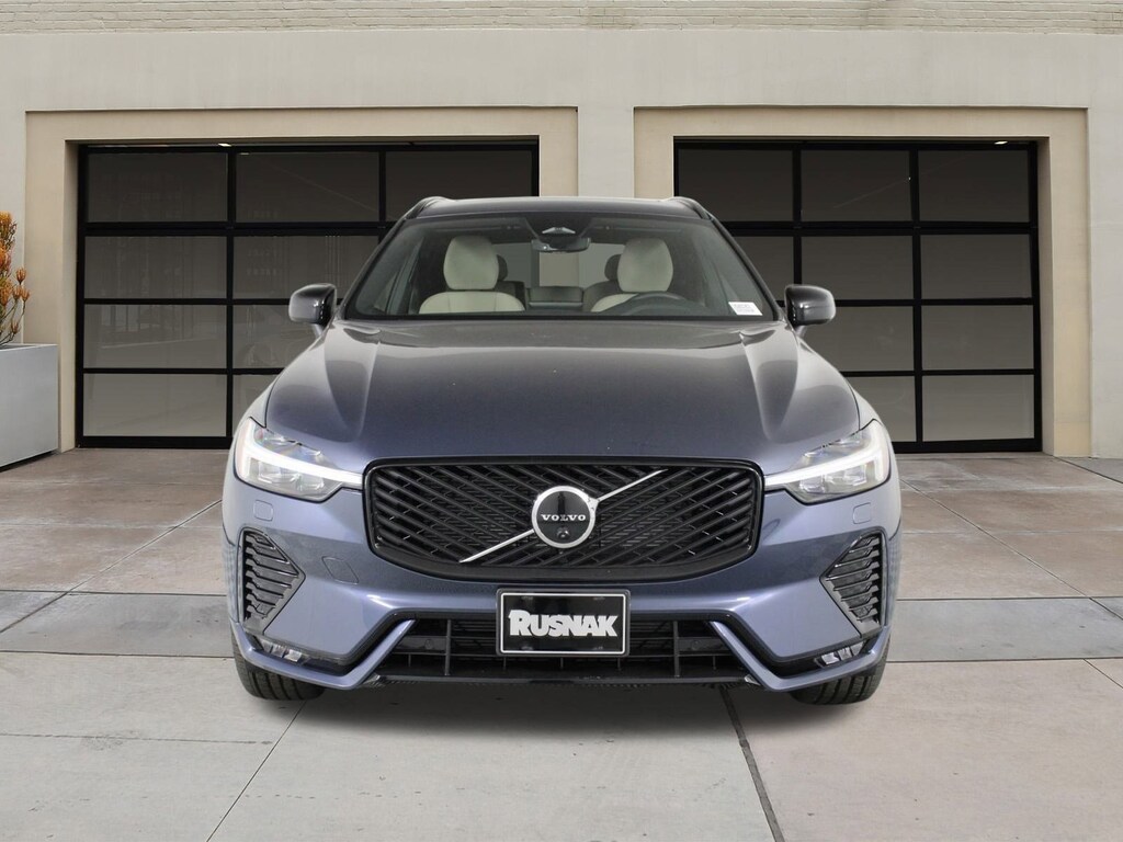 New 2026 Volvo XC60 B5 Plus SUV