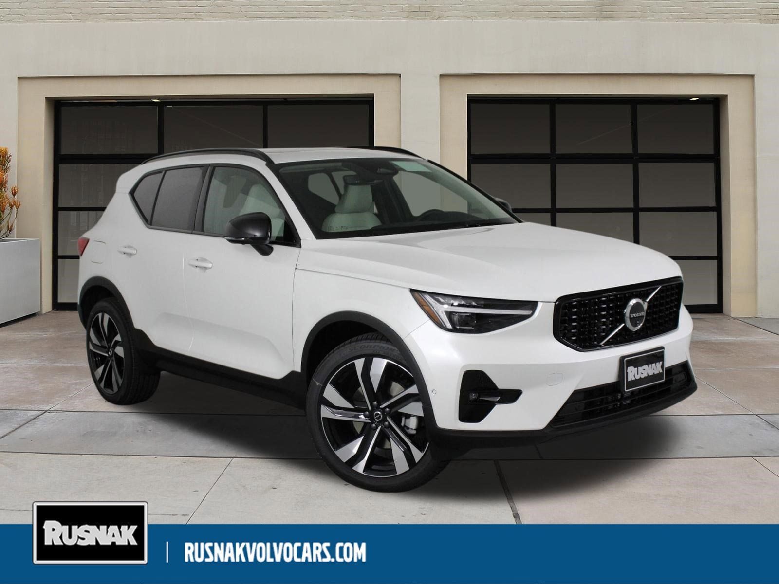 2026 Volvo XC40