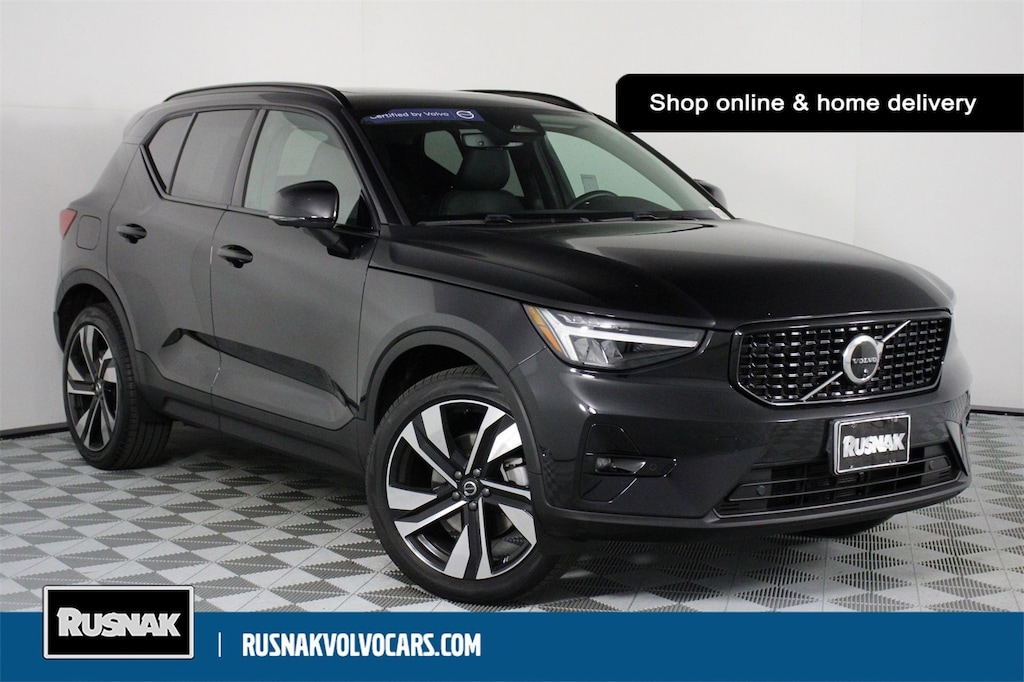 Certified 2025 Volvo XC40 B5 Plus Dark Theme SUV