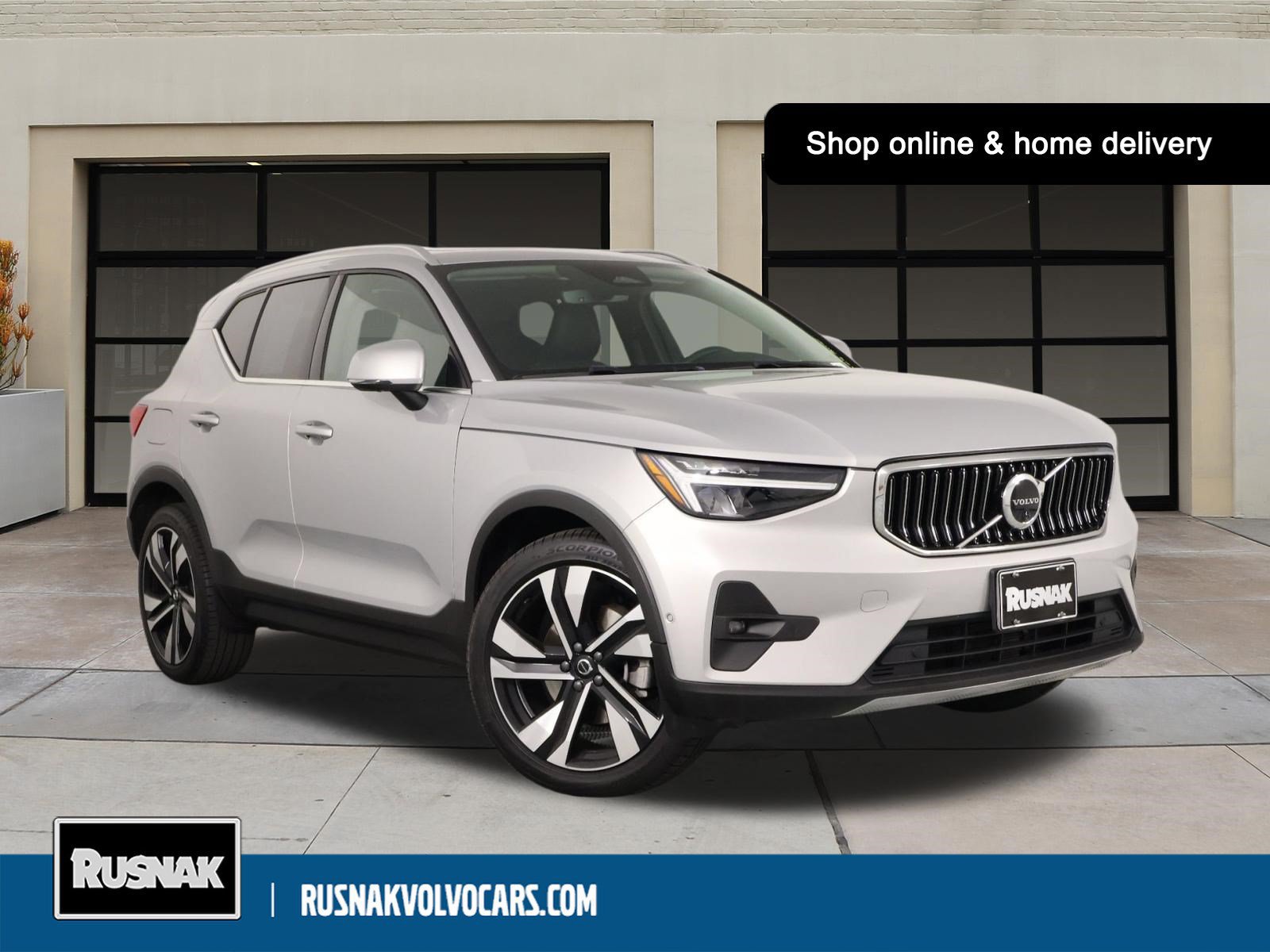2023 Volvo XC40