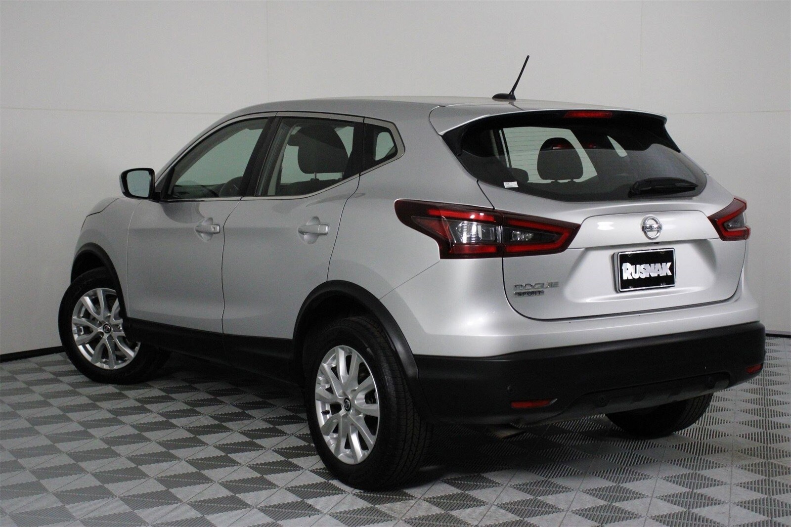 Used 2021 Nissan Rogue Sport S with VIN JN1BJ1AV4MW568330 for sale in Pasadena, CA