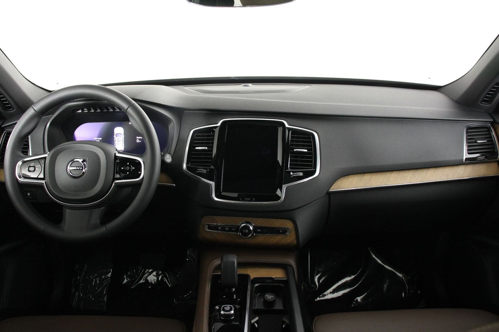 2024 Volvo XC90 plug-in hybrid T8 Plus Bright Theme 7 Passenger photo 6