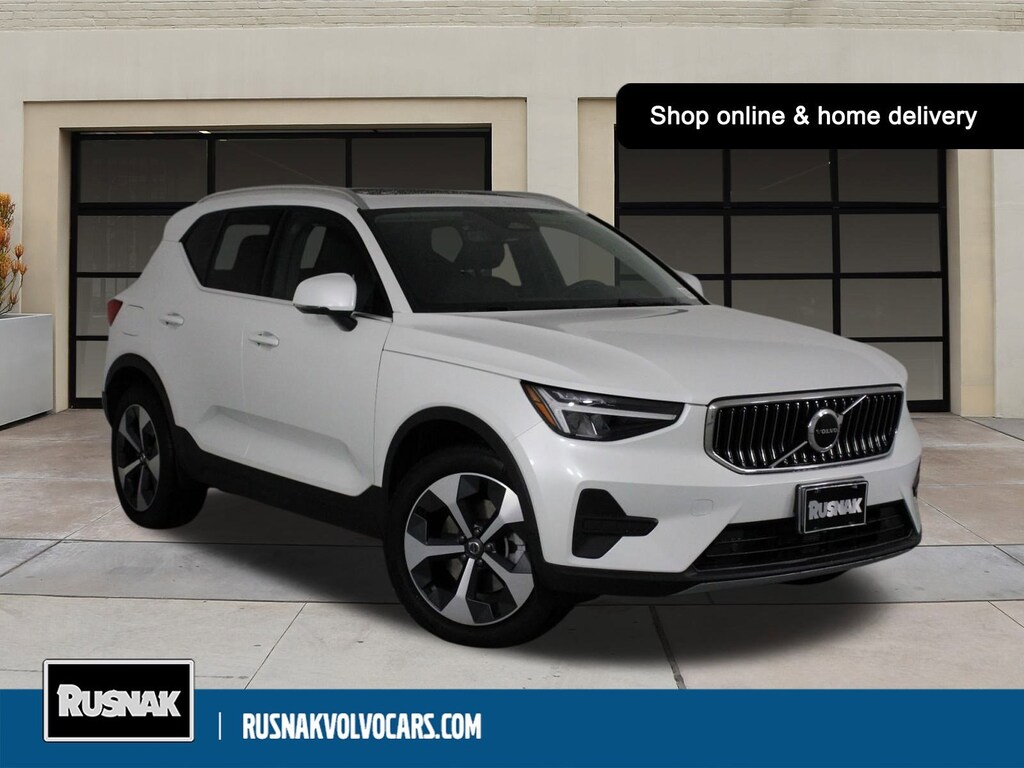 Certified 2025 Volvo XC40 B5 Core SUV