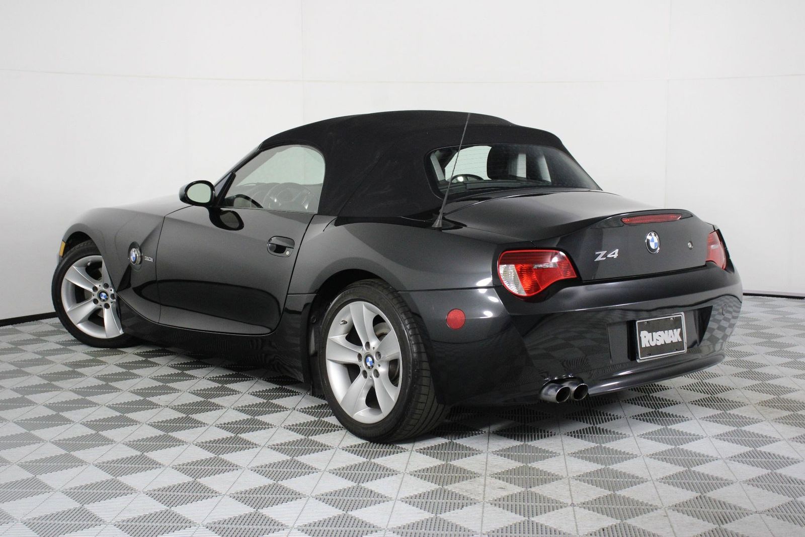 Used 2007 BMW Z4 3.0i with VIN 4USBU33577LW71027 for sale in Pasadena, CA