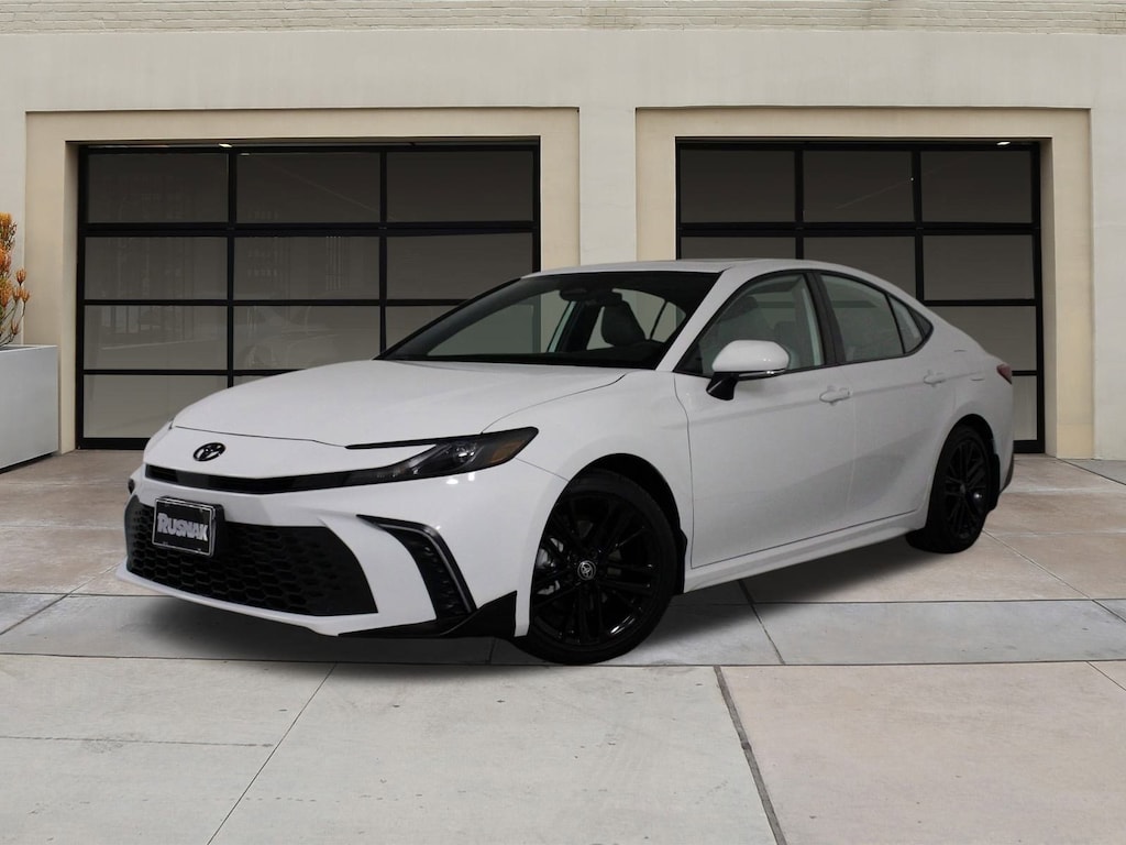 Used 2025 Toyota Camry SE Sedan