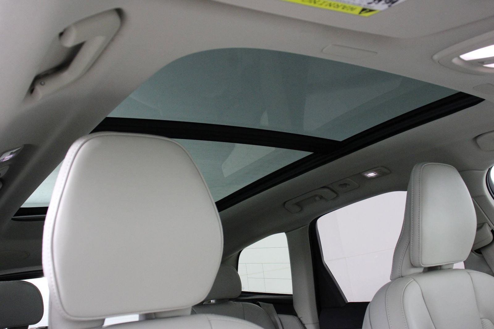 2026 Volvo XC60 Ultra - Photo 23