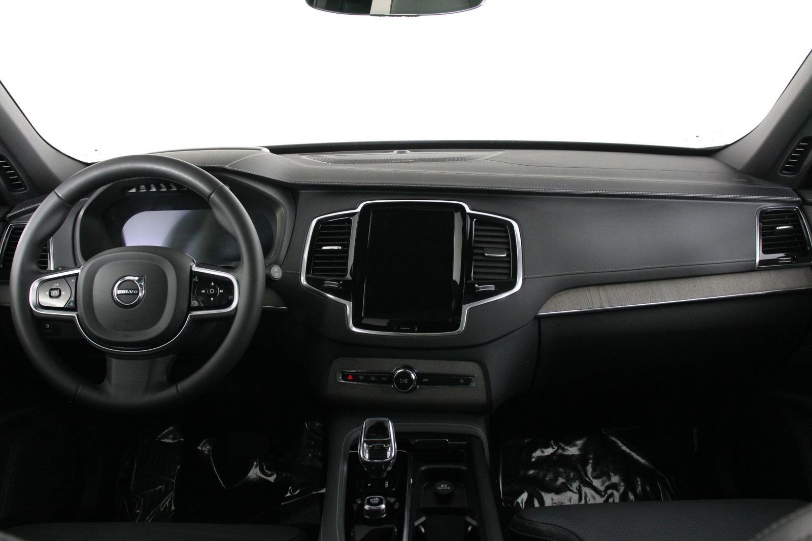 2023 Volvo XC90 Recharge Plug-In Hybrid Ultimate photo 6